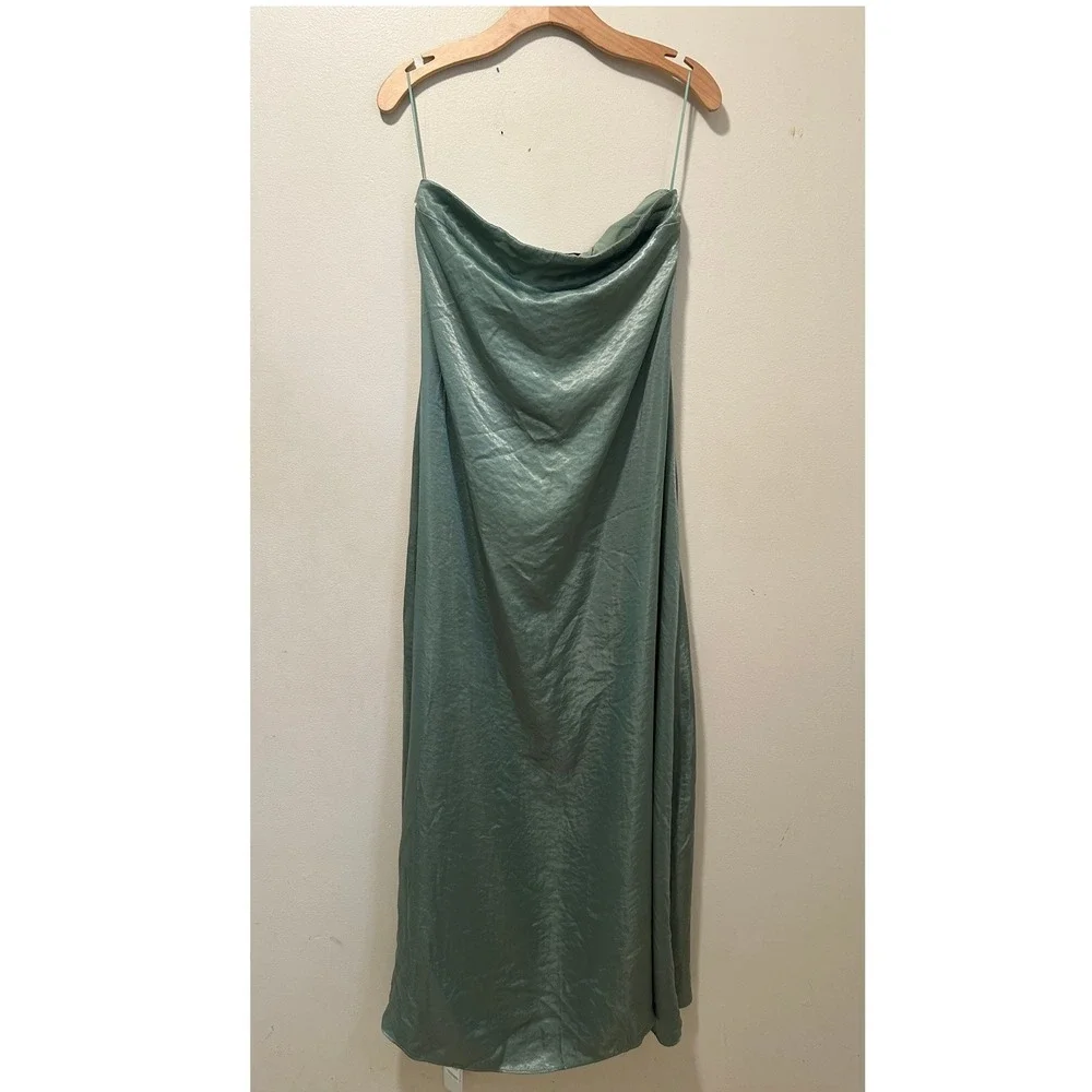 Abercrombie & Fitch removable glamour adjustable